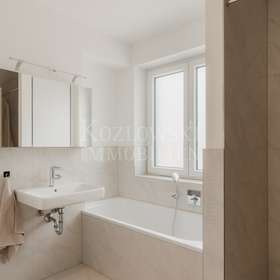 mit Wanne und Dusche