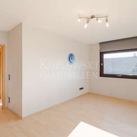 Schlafzimmer III