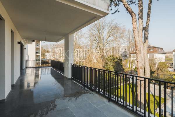 thumbnail von Erstbezug in Villa Bassermann – Luxus-Beletage mit 34 qm Terrasse und Parkblick!