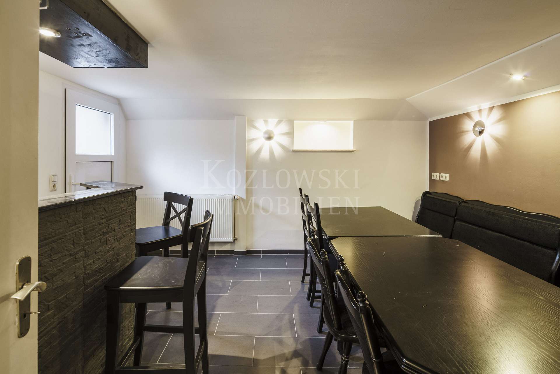 Büro/Bar