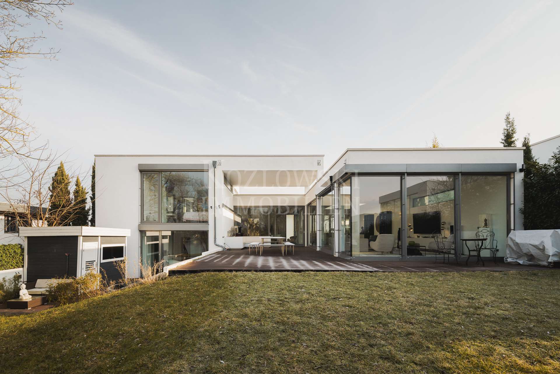 Designvilla - Gartenansicht