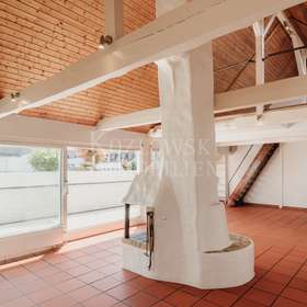 Blick zur Galerie
