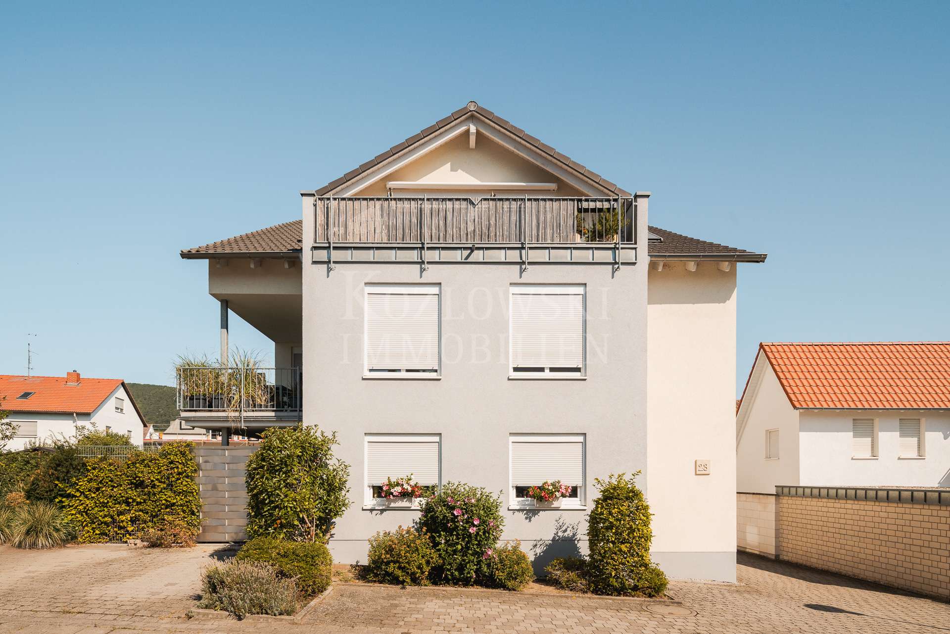 2 Außenstellplätze