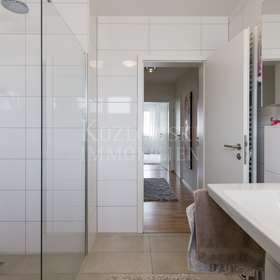 mit Dusche