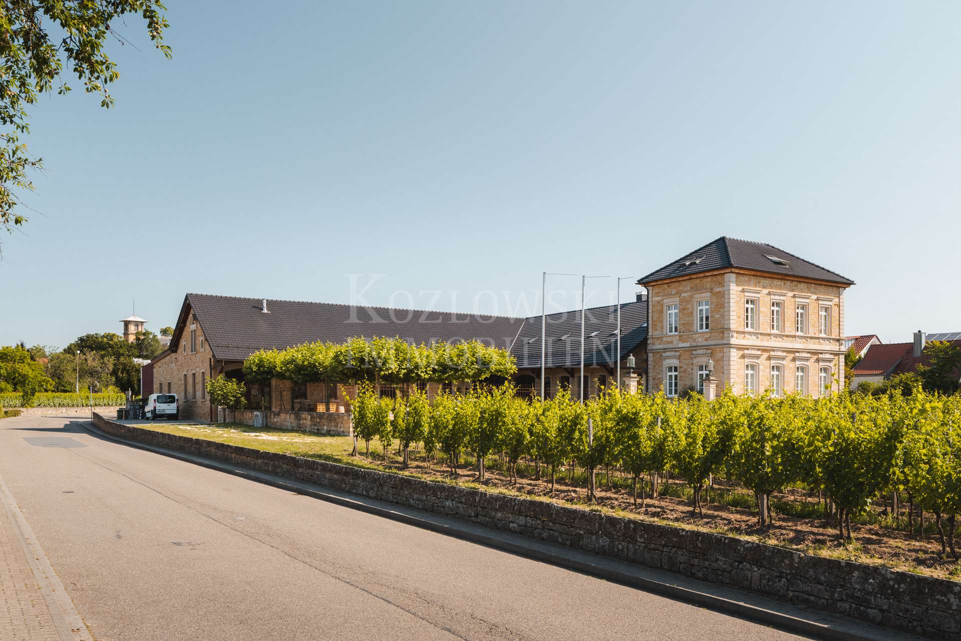 Weingut - Straßenansicht