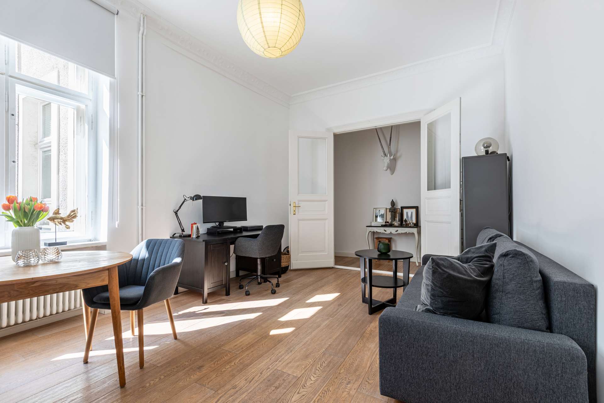 Geräumiges Wohnzimmer...
