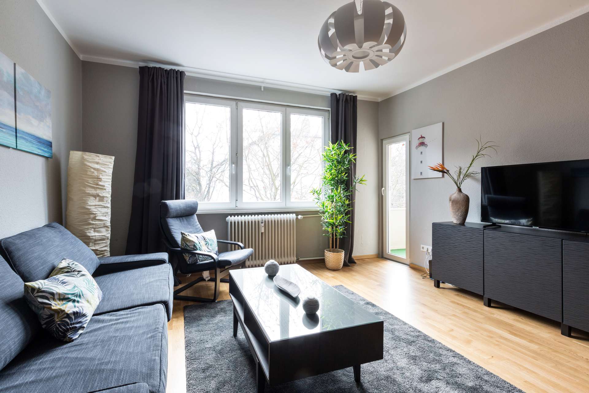 Geräumiges Wohnzimmer*