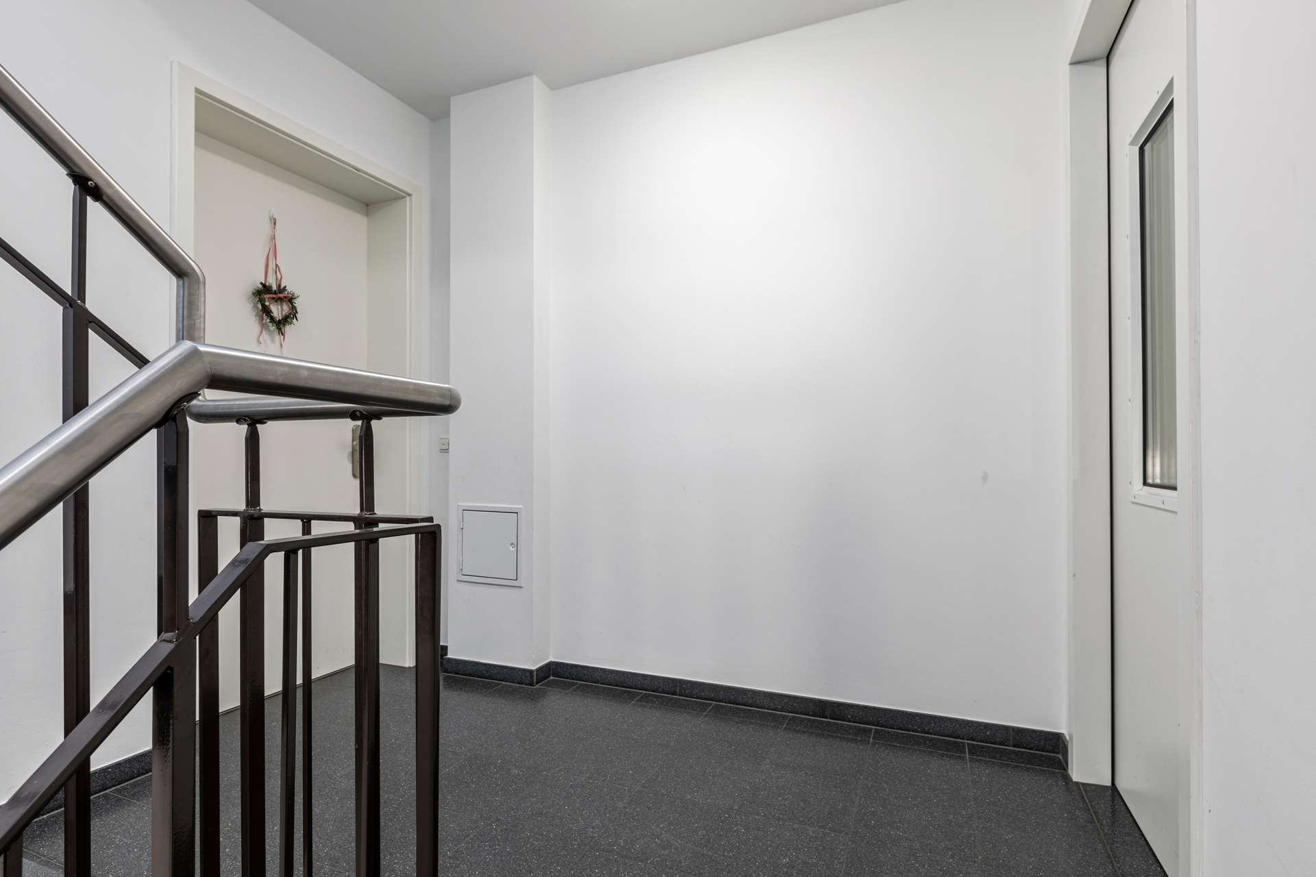 Vor der Wohnung