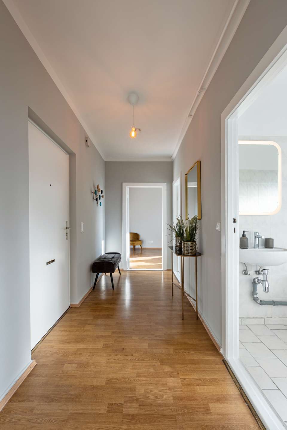 Flur - Blick zum Wohnzimmer