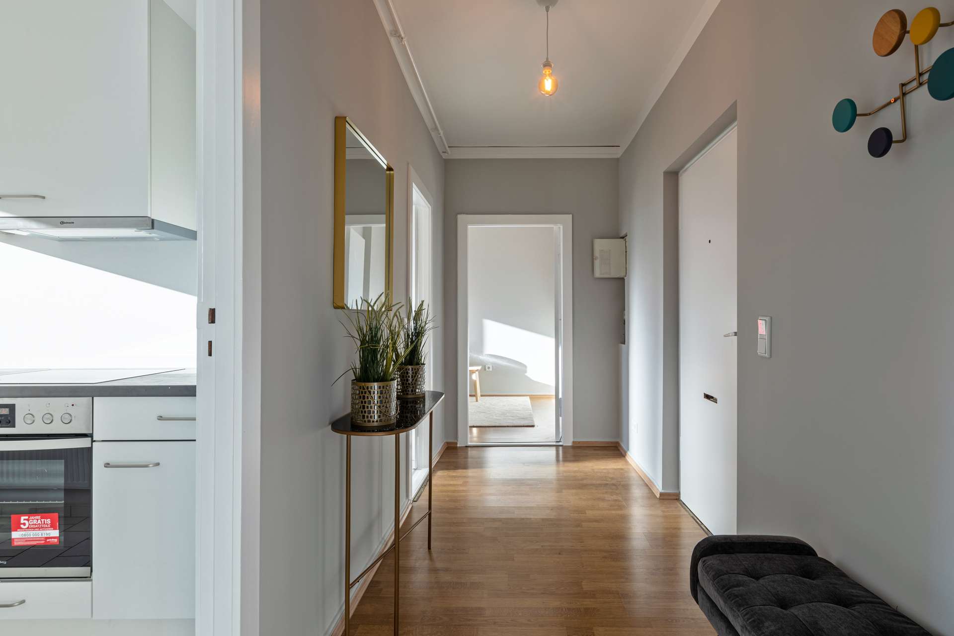 Flur-Blick zum Schlafzimmer