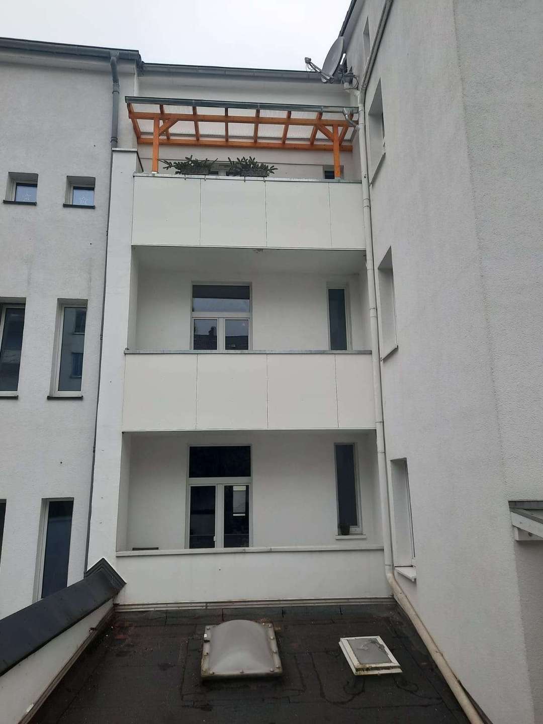 Modernisiertes Mehrfamilienhaus in Wuppertal mit Ausbaureserve – Bild 10