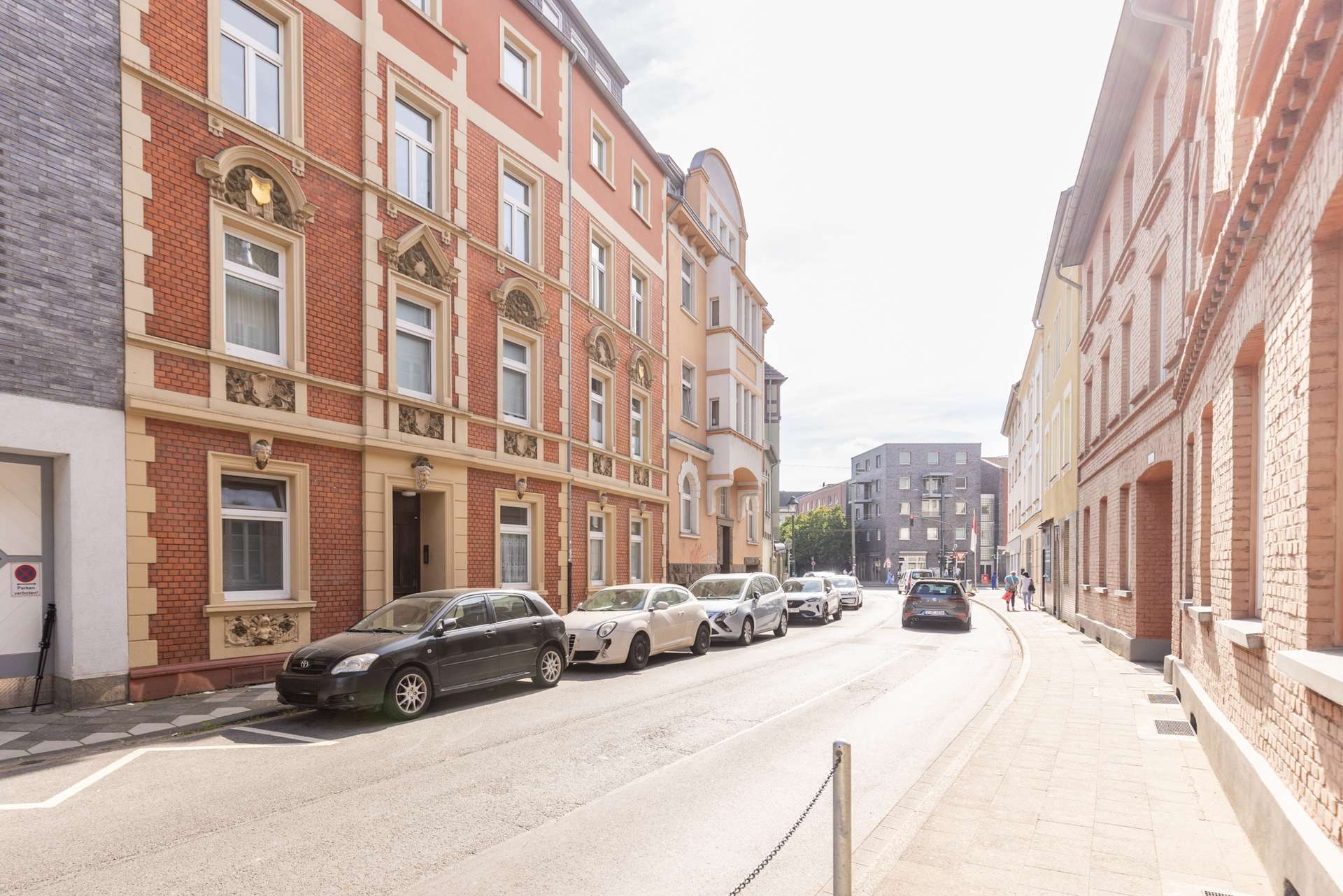Altbaucharme trifft moderne Ausstattung: Sanierte Wohnung mit Balkon in Düsseldorf-Eller – Bild 8