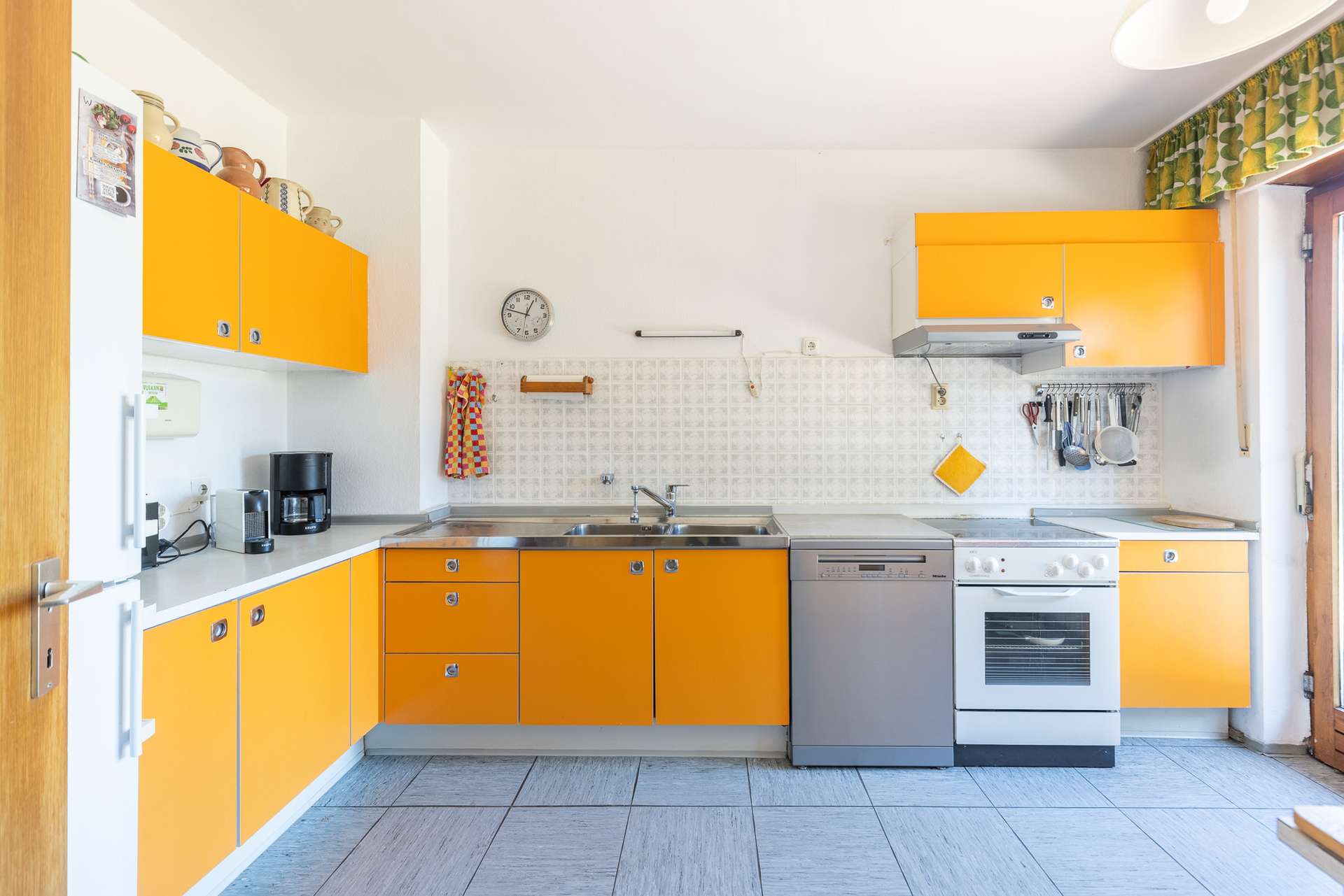 Bungalow mit Weitblick ins Grüne – ruhiges Wohnen auf über 1.000 m² Grundstück – Bild 9