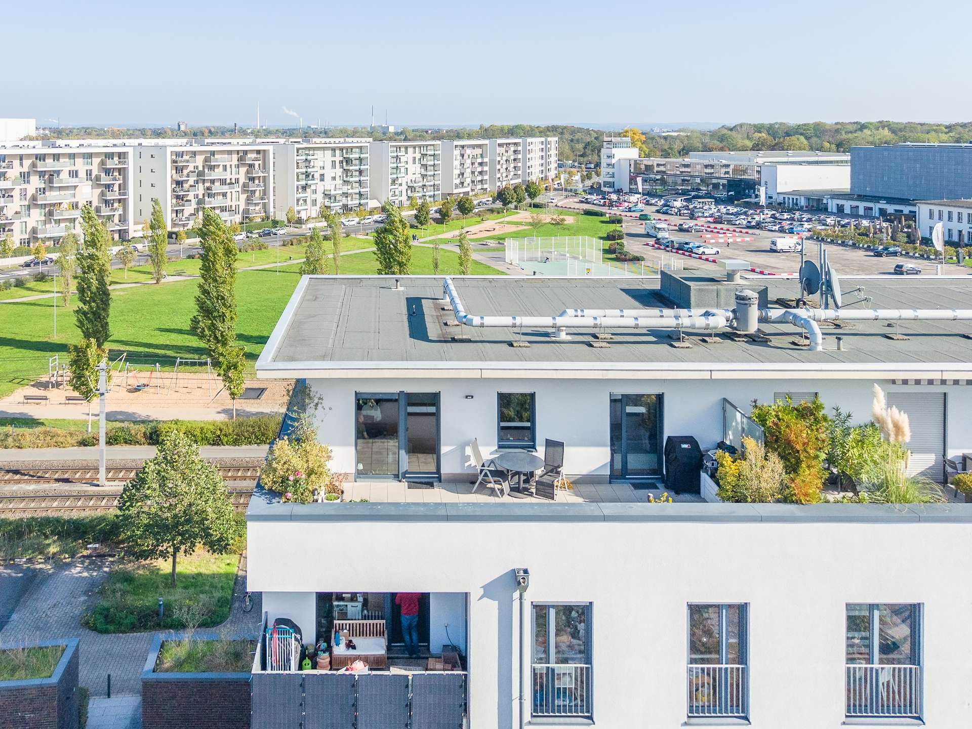 Über den Dächern von Ossendorf – 3 Zimmer mit großzügiger Dachterrasse – Bild 1