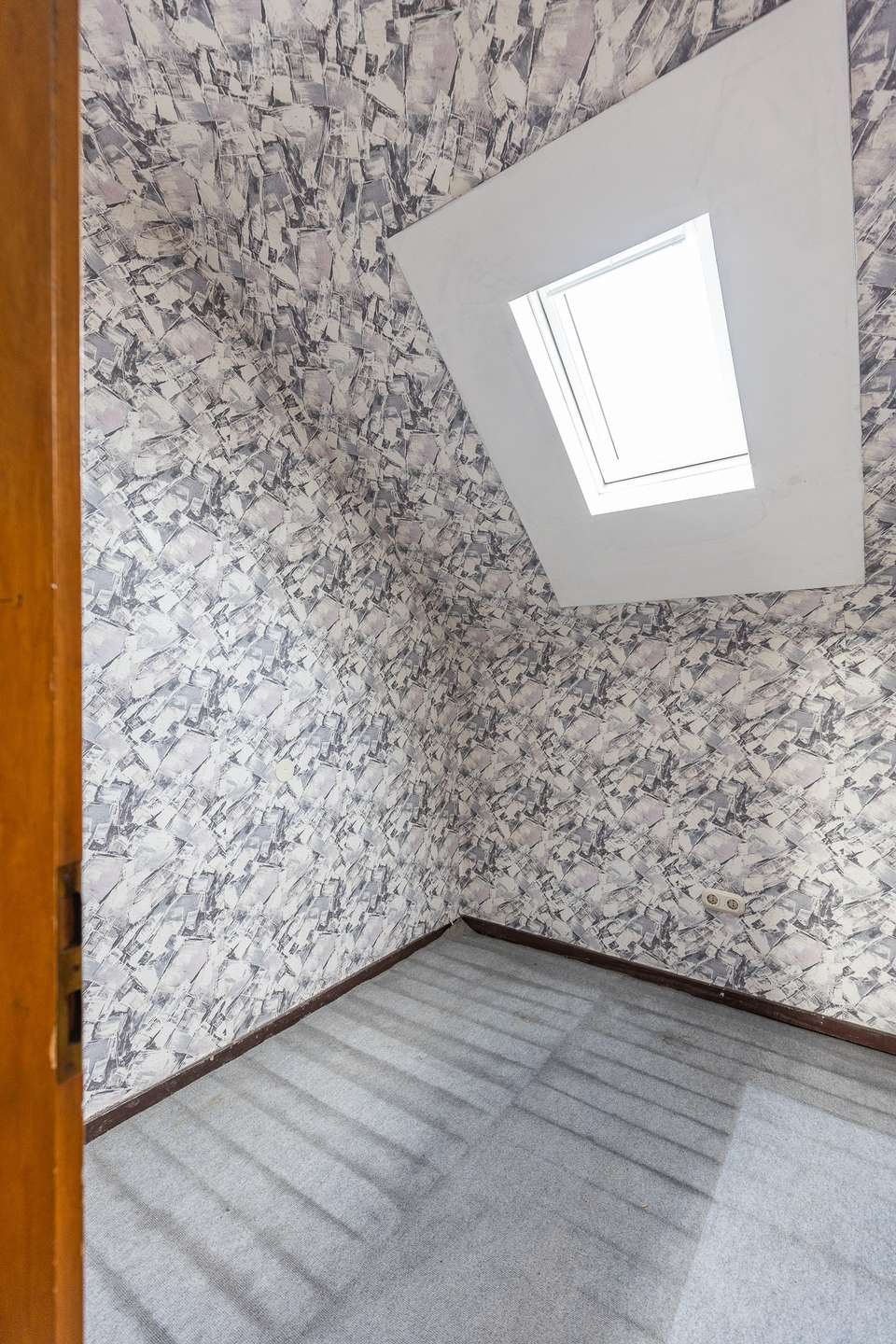 Wohnen nach eigenen Vorstellungen: Bestandshaus mit Neubaupotenzial – Bild 9