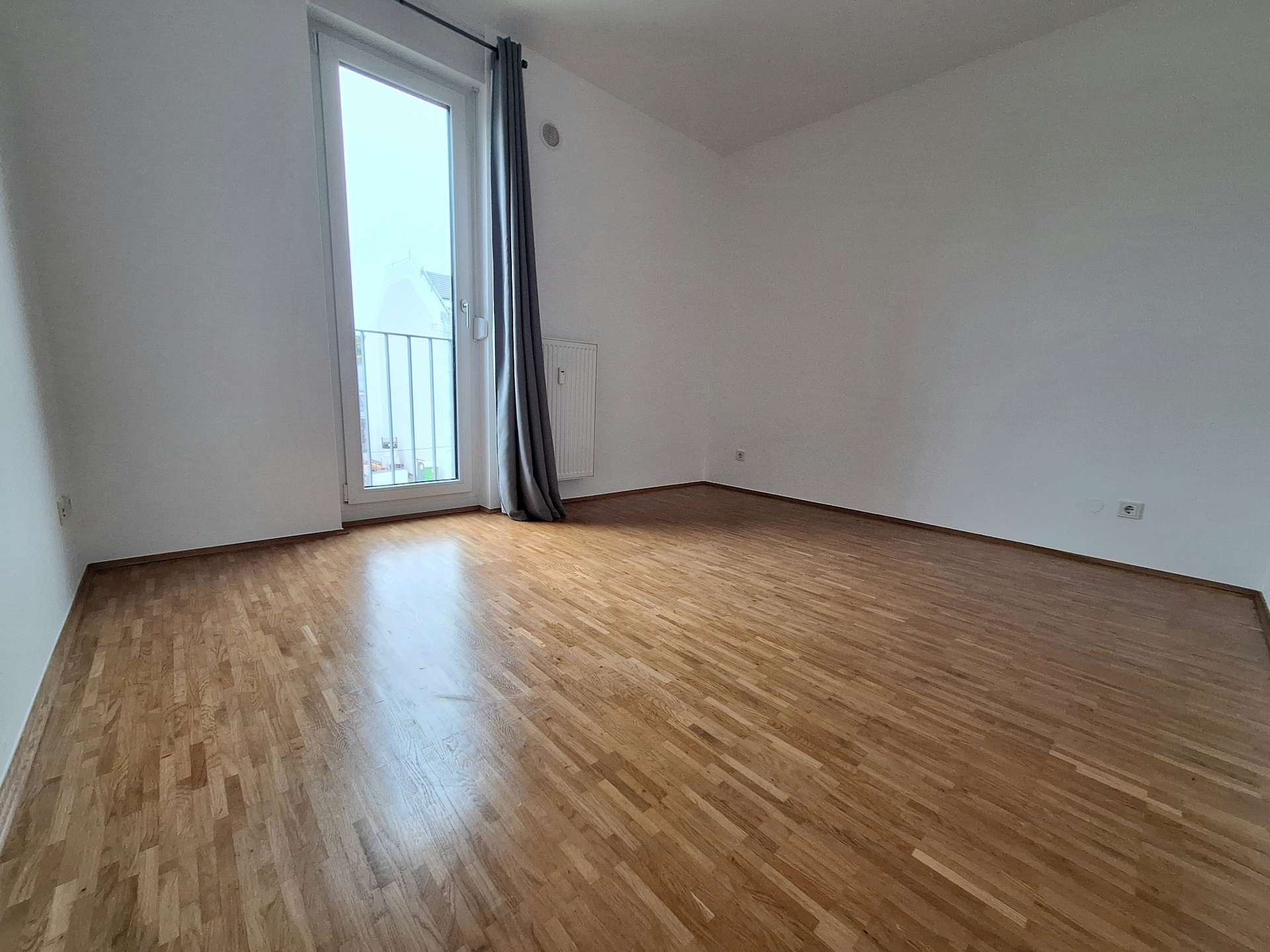 Bonner Str. in Marienburg: Zweizimmer-Komfortwohnung mit Südwestbalkon – Bild 4