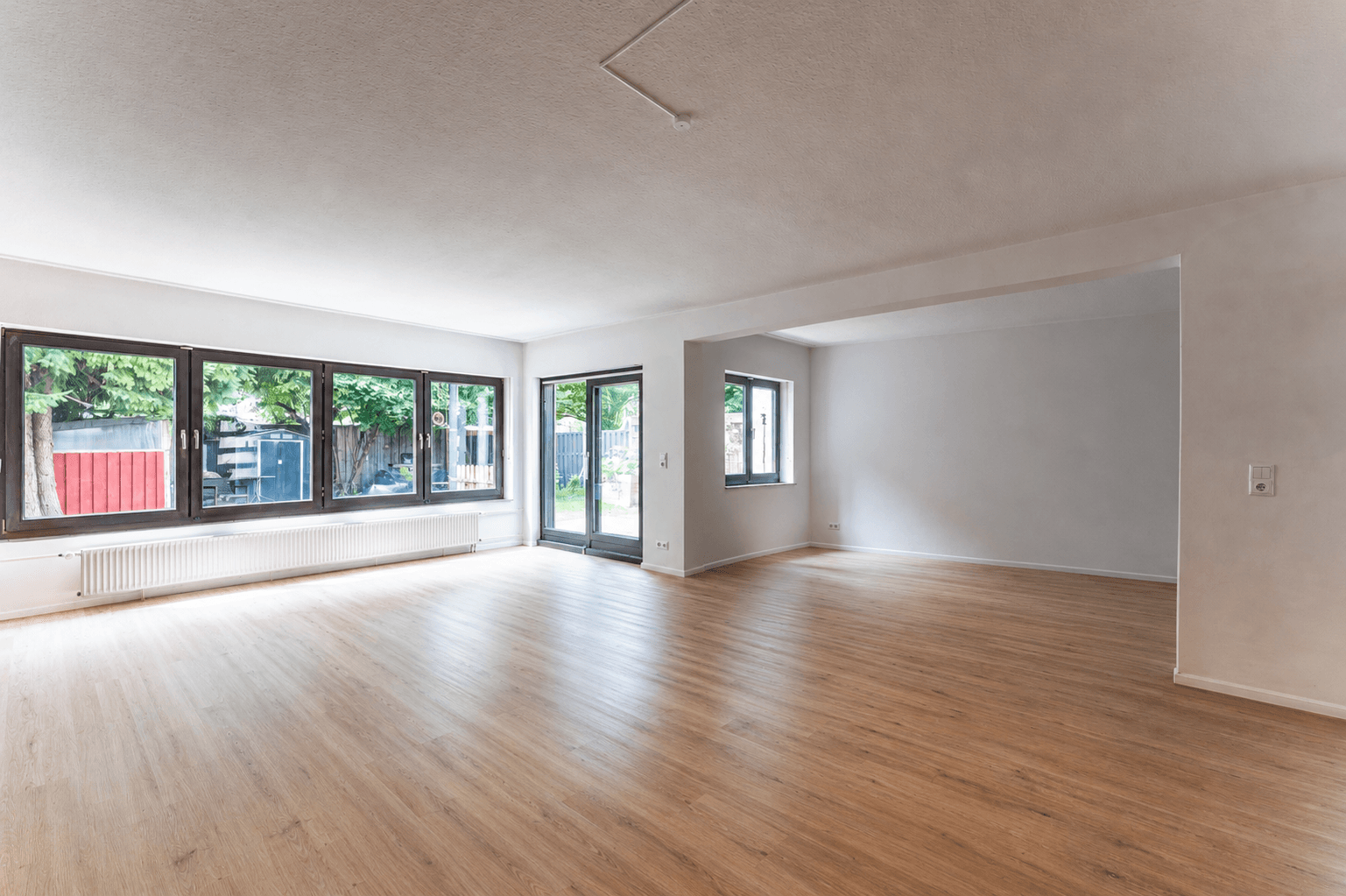 Sofort bezugsfertig | Bungalow mit Garage, Stellplatz & Garten – Bild 1