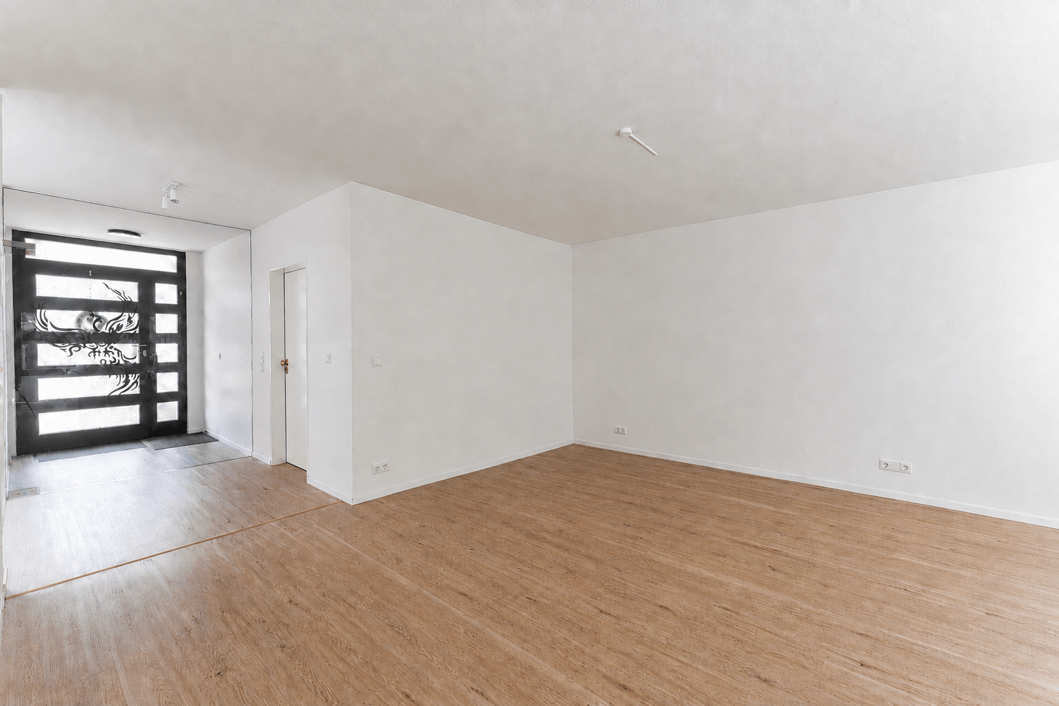 Sofort bezugsfertig | Bungalow mit Garage, Stellplatz & Garten – Bild 9
