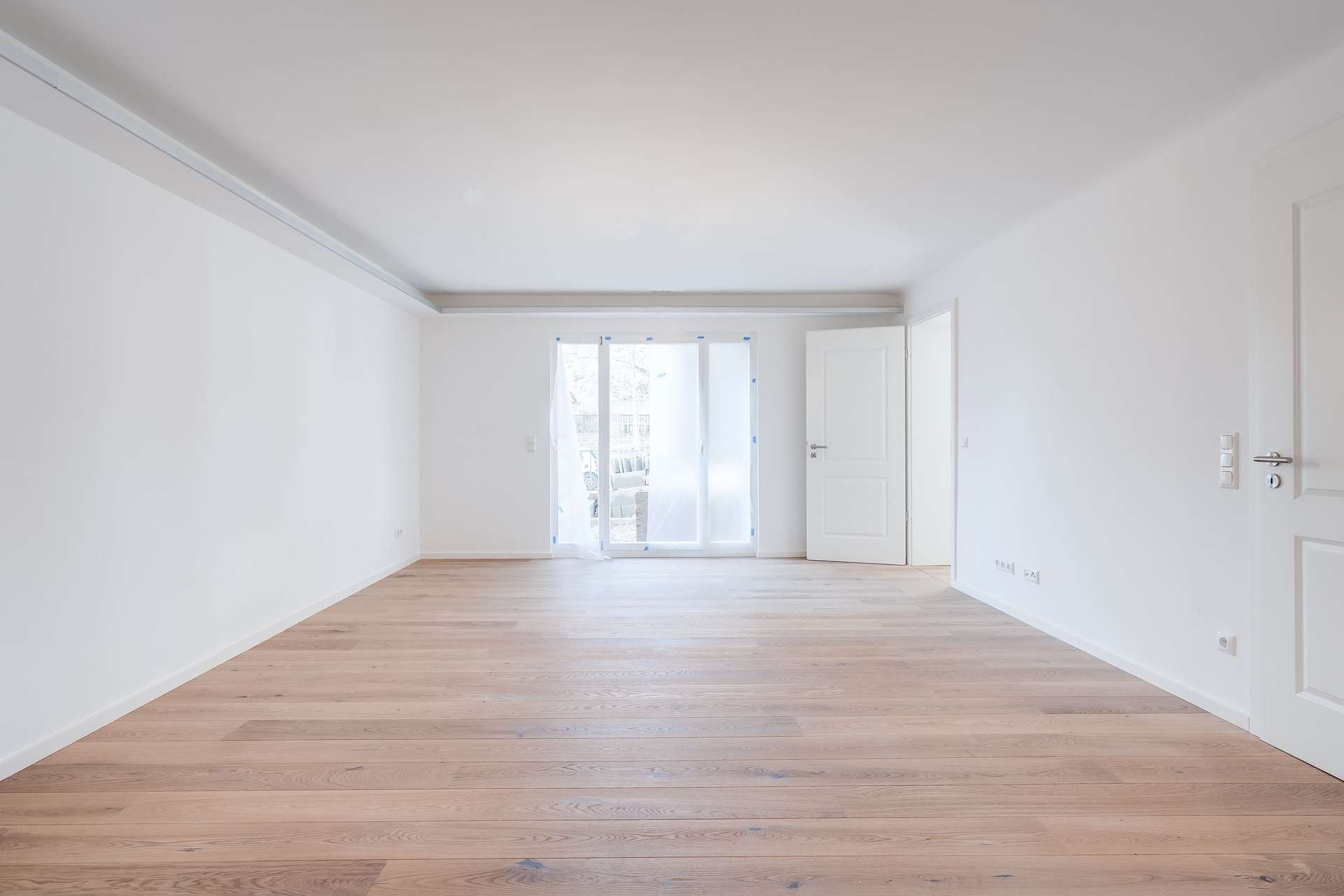 Gehobene 2-Zimmer Wohnung in ruhiger Lage mit Terrasse – Berlin