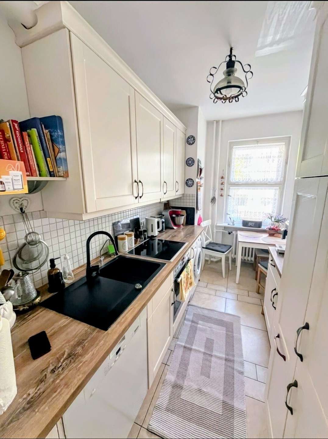 Provisionfrei: Familiennest 3,5-Zimmer-Wohnung in Schlossnähe Family Nest: 3.5-Room near the Castle – Berlin