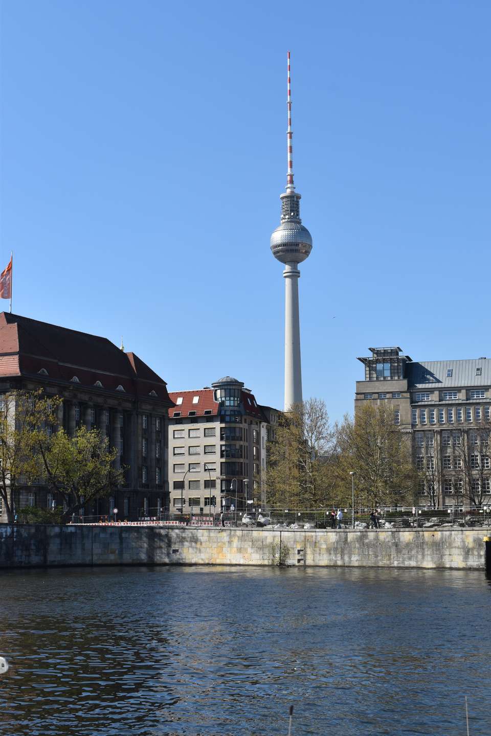 Denkmal-Wohnung gelegen an einem prädestinierten Standort ruhig nach Westen, mit Aufzug – Berlin