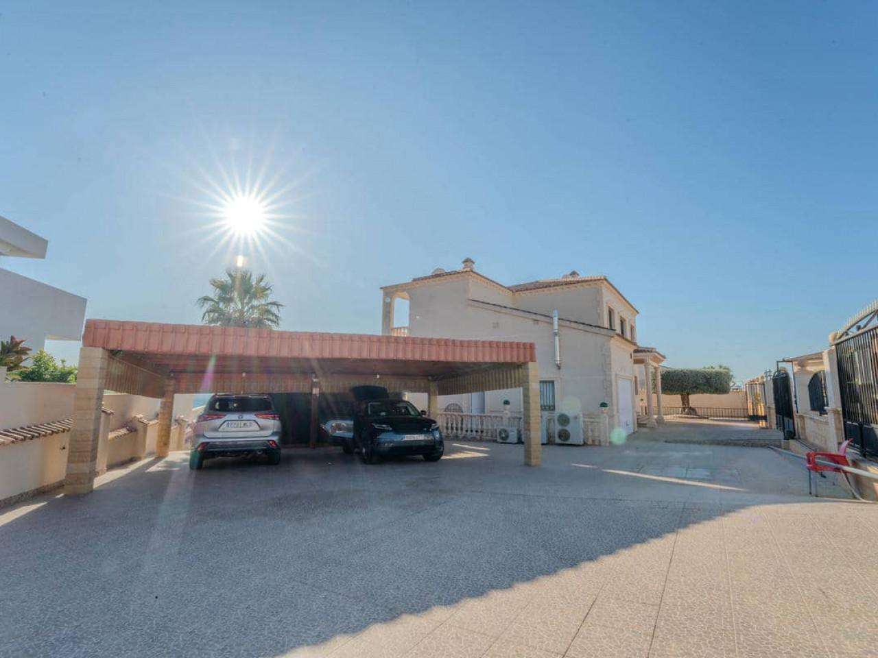 Villa mit 9 Schlafzimmern und 5 Badezimmern in San Fulgencio| Ref: MA-18028-rev – San fulgencio