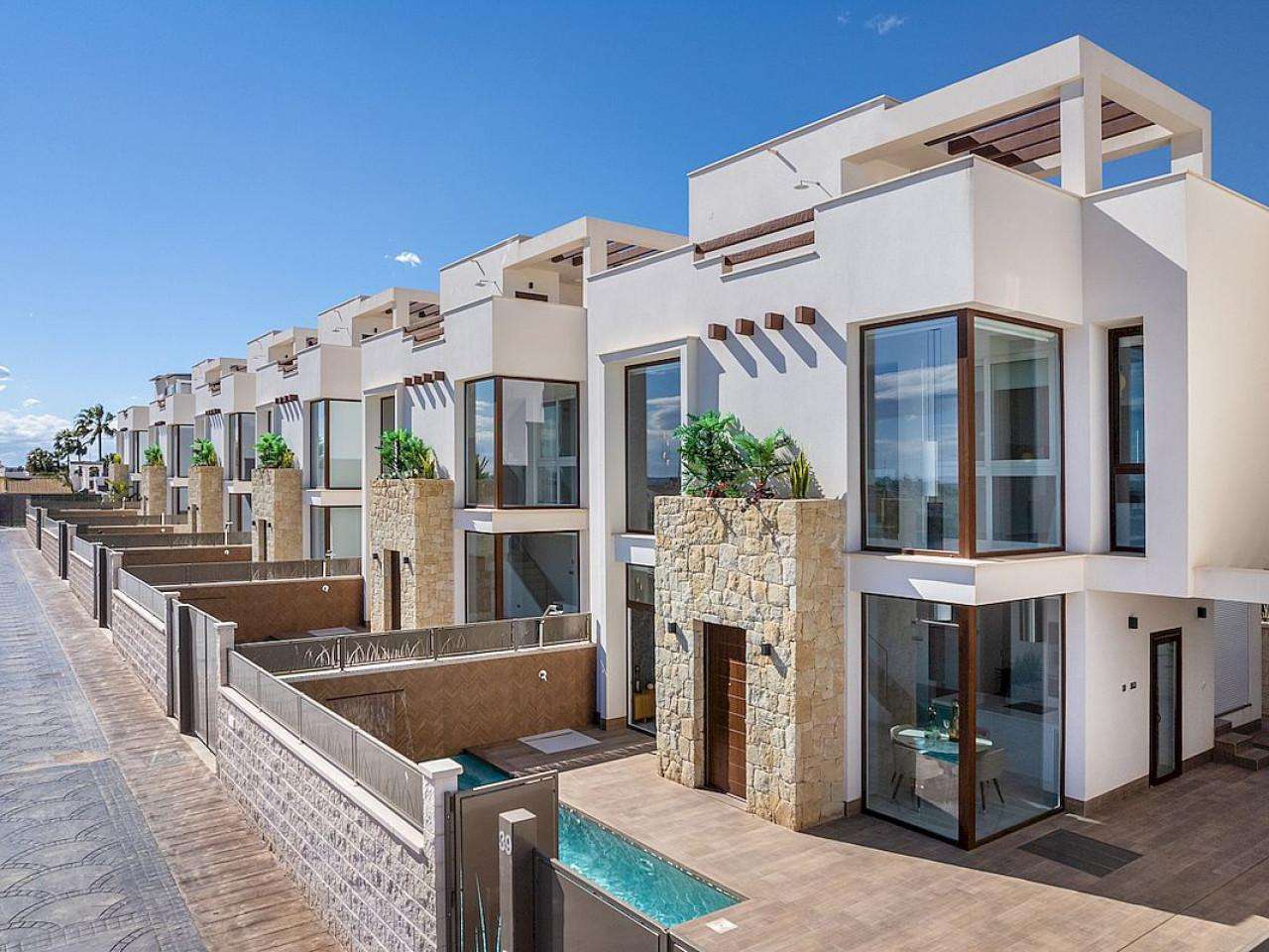 Neubau Villas mit 5 Schlafzimmern und 4 Badezimmern in Los Montesinos| Ref: MA-1733B – Los montesinos