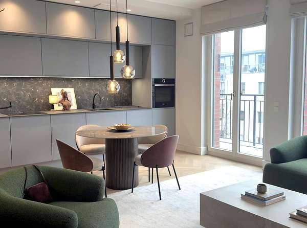 Komplett möblierte Luxuswohnung