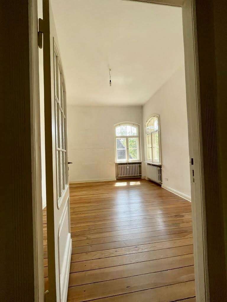 Grunewalder Wohntraum: Villenetage im ehemaligen Direktorenhaus mit viel Gestaltungspotenzial – Berlin