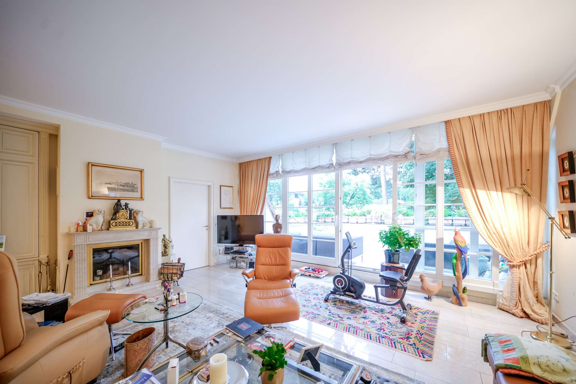 Berlin-Grunewald: Etagenwohnung in Villa mit separater Wellness-Etage und 12-Meter- Indoorpool – Berlin – Innenansicht