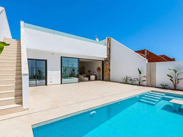 Neubau Villas mit 3 Schlafzimmern und 2 Badezimmern in Los Alcazares| Ref: MA-1962
