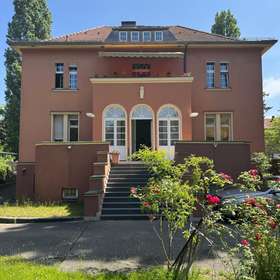 Arbeiten im Altbauflair: Schallgeschützte Räume mit Garten in Wilmersdorf