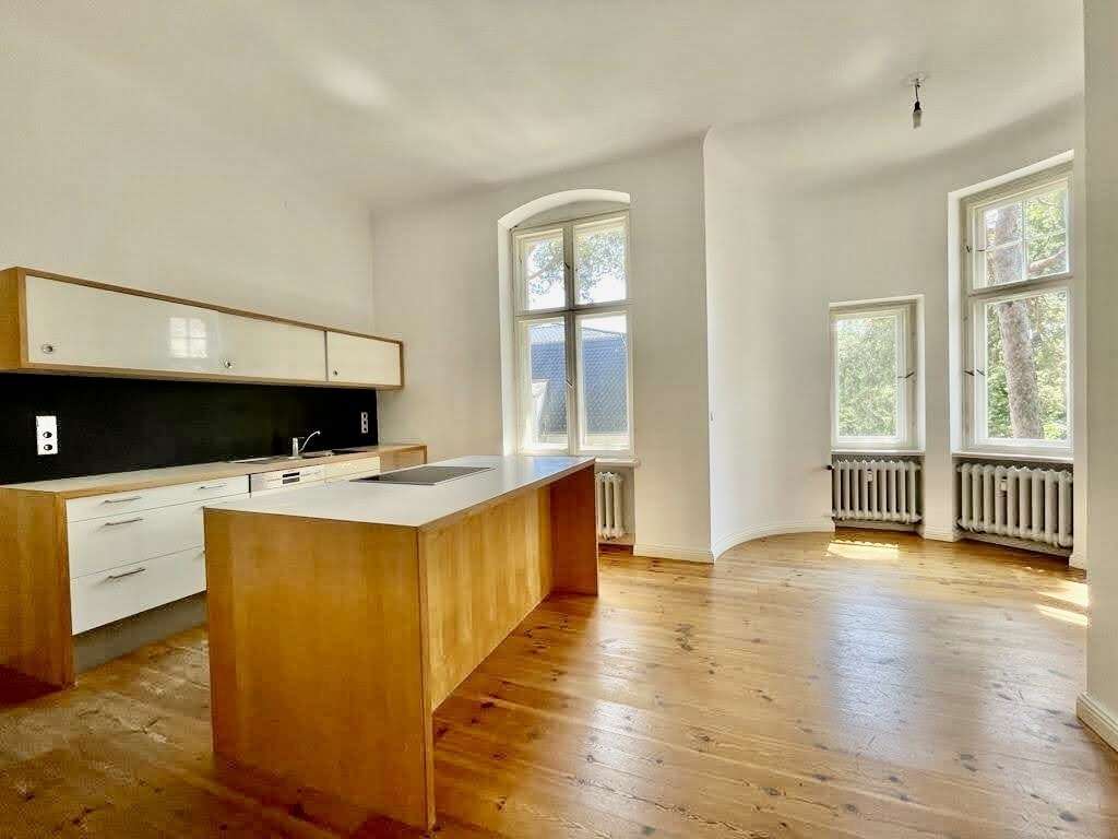 Grunewalder Wohntraum: Villenetage im ehemaligen Direktorenhaus mit viel Gestaltungspotenzial – Berlin