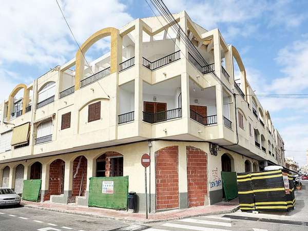 Neubau Apartments mit 0 Schlafzimmern und 1 Badezimmer in Torrevieja| Ref: MA-2322