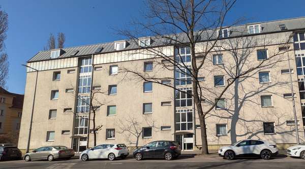 2-Zimmer-Wohnung mit Loggia in Berlin-Spandau | 2-Room Apartment with Loggia in Berlin-Spandau