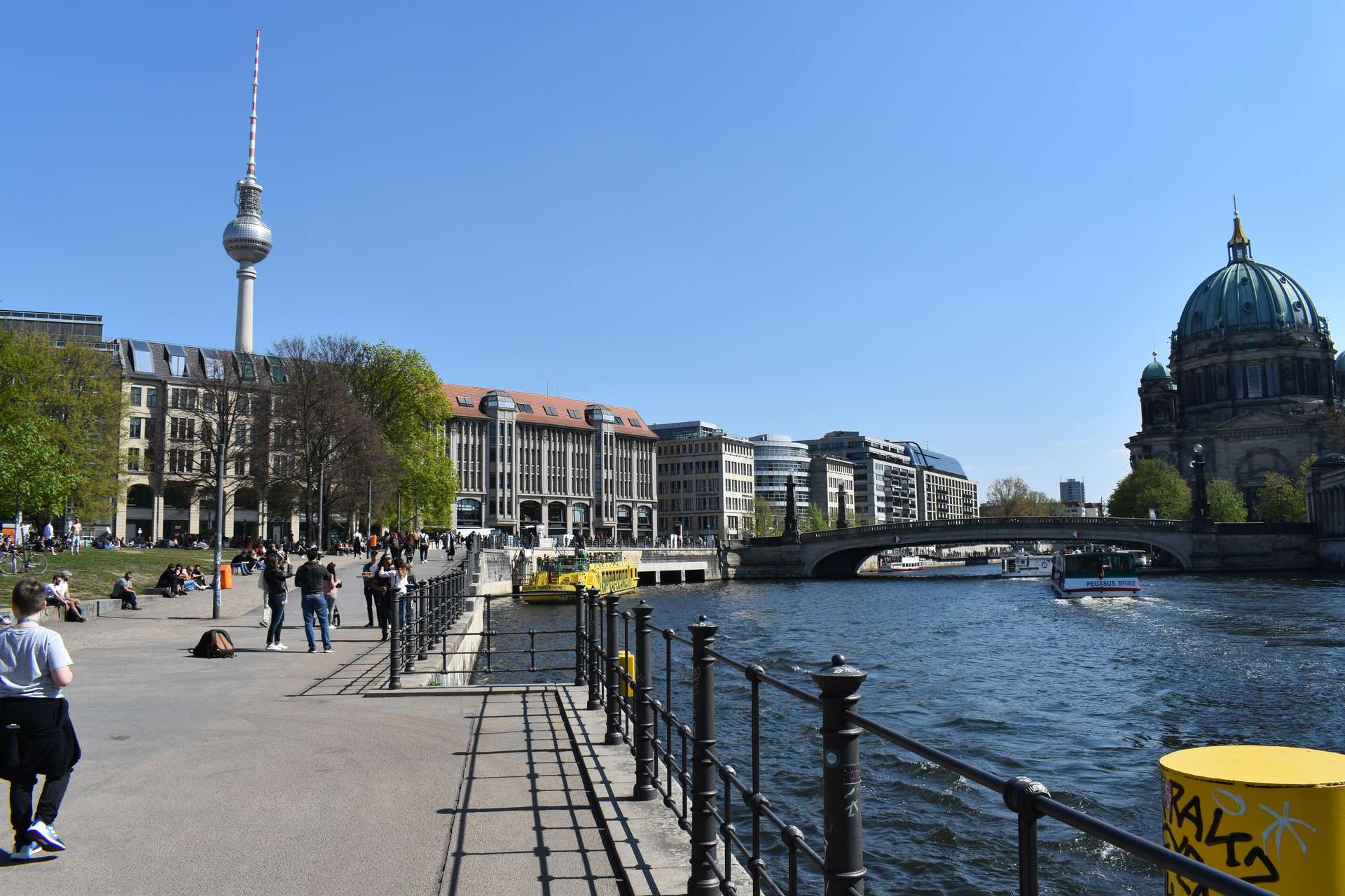 Vermietete Wohnung in beliebter Top-Lage mit Aufzug in Denkmalgebäude – Berlin