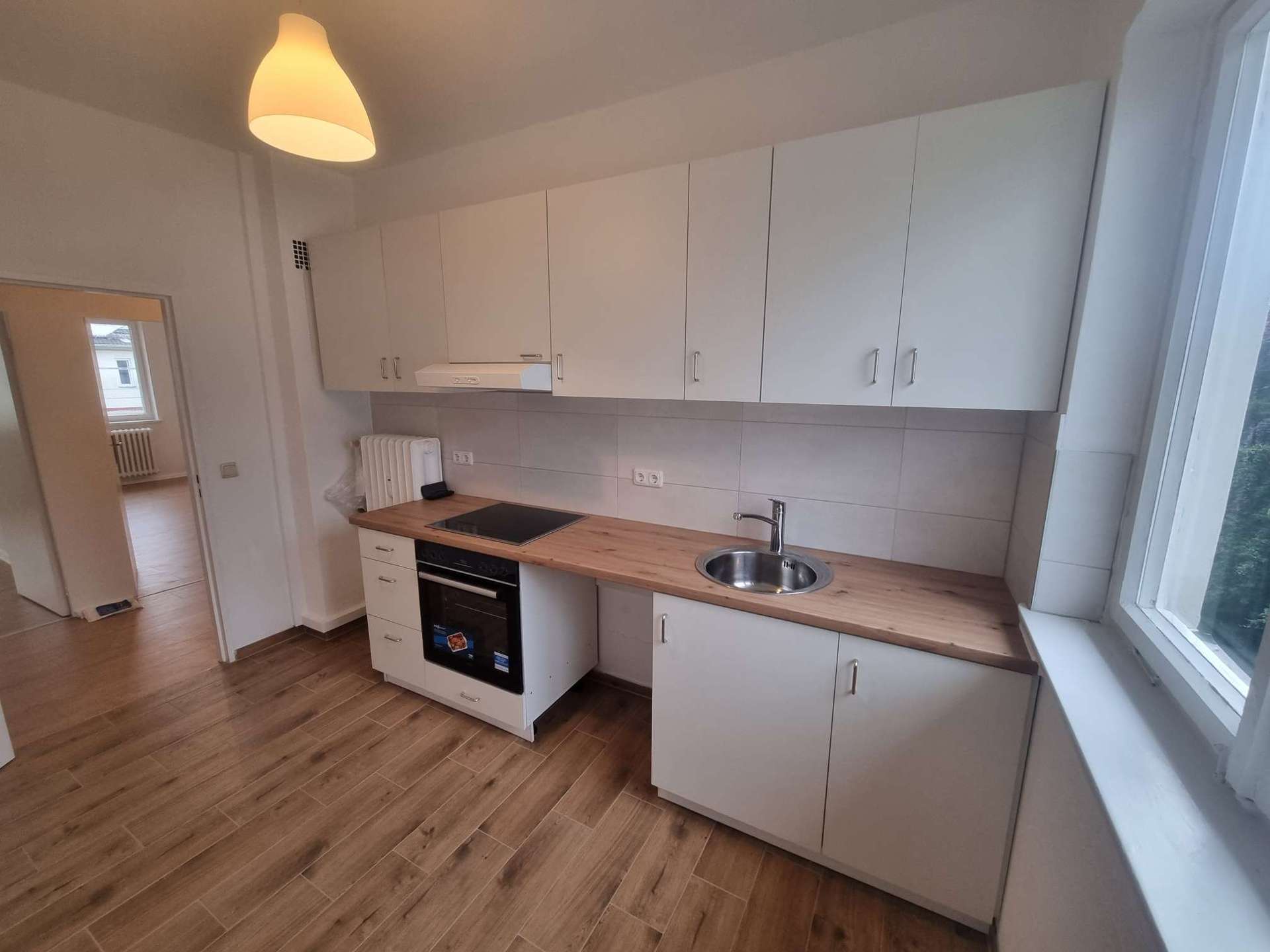 Stilvolle 2,5-Raum-Wohnung mit Einbauküche in Berlin Spandau – Berlin