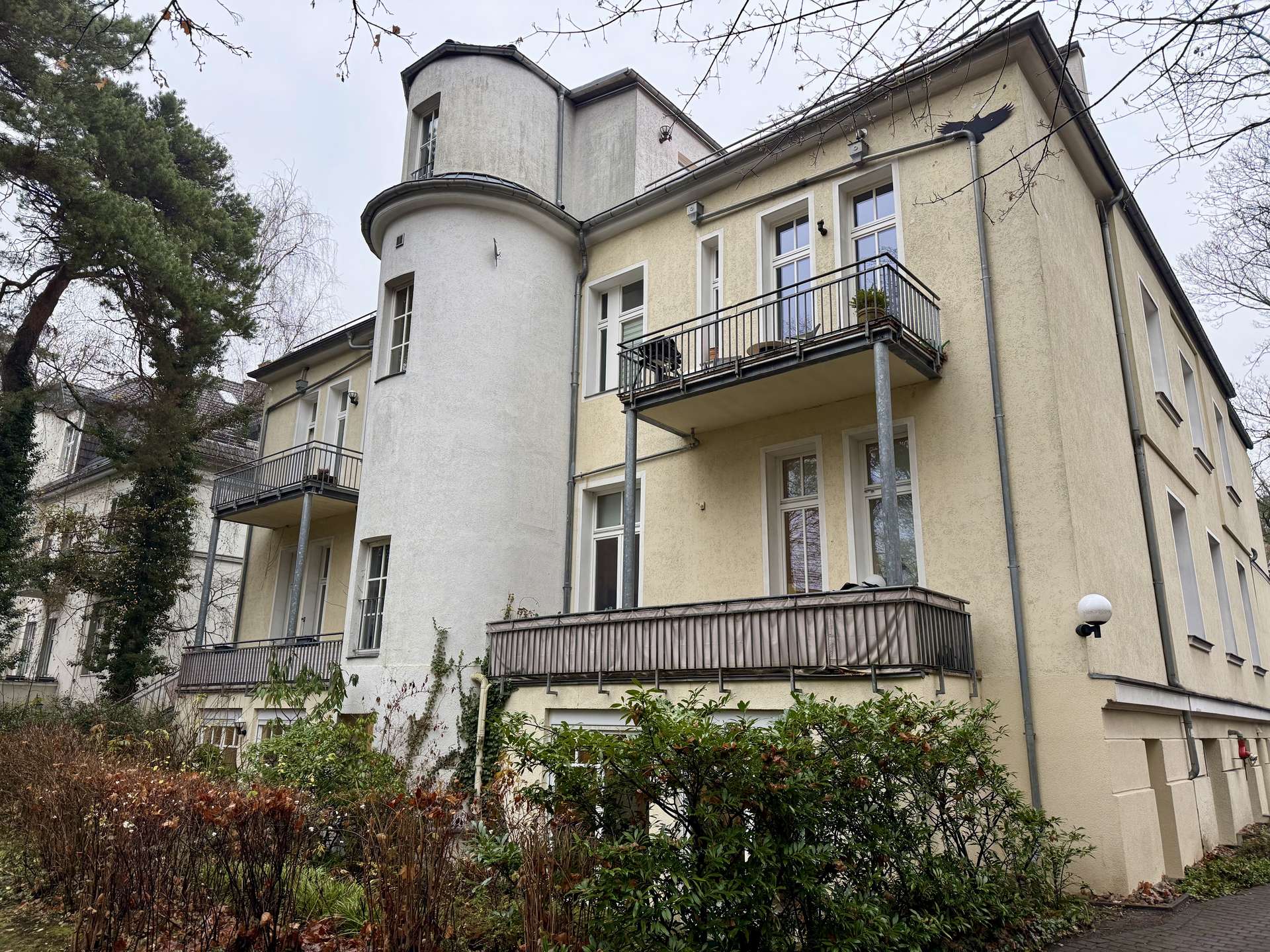 Nur 150 Meter vom Roseneck entfernt – Berlin