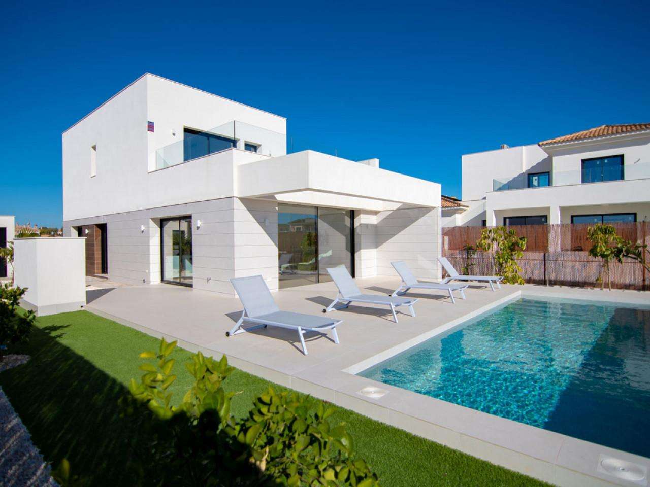 Neubau Villas mit 3 Schlafzimmern und 3 Badezimmern in Los Montesinos| Ref: MA-1467 – Cox