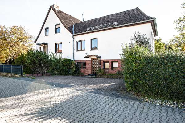 Schönes Einfamilienhaus mit Einliegerwohnung in Premnitz