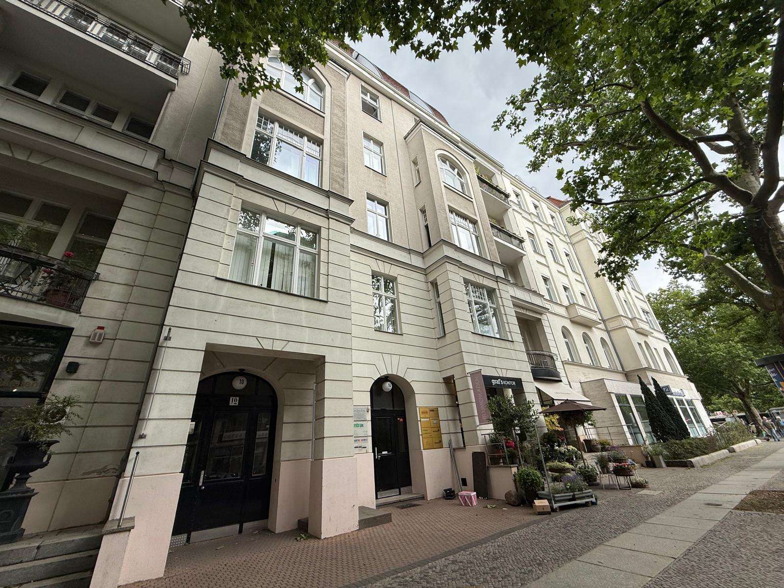 Olivaer Platz um die Ecke – Berlin