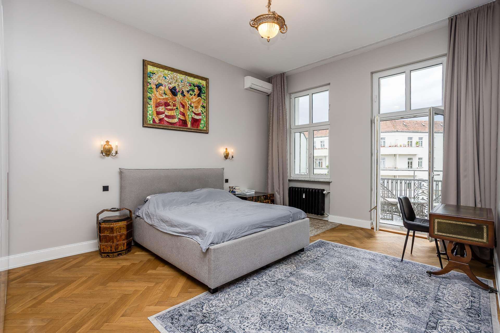 Hochwertig sanierte Altbauwohnung – Berlin
