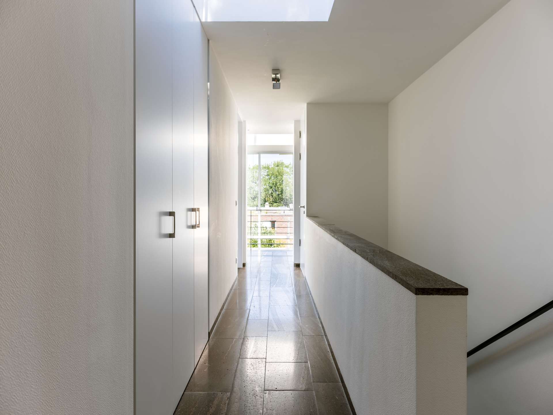 Top Architektenvilla mit Wasserblick und Zugang zu exklusivem Privatpark – Berlin