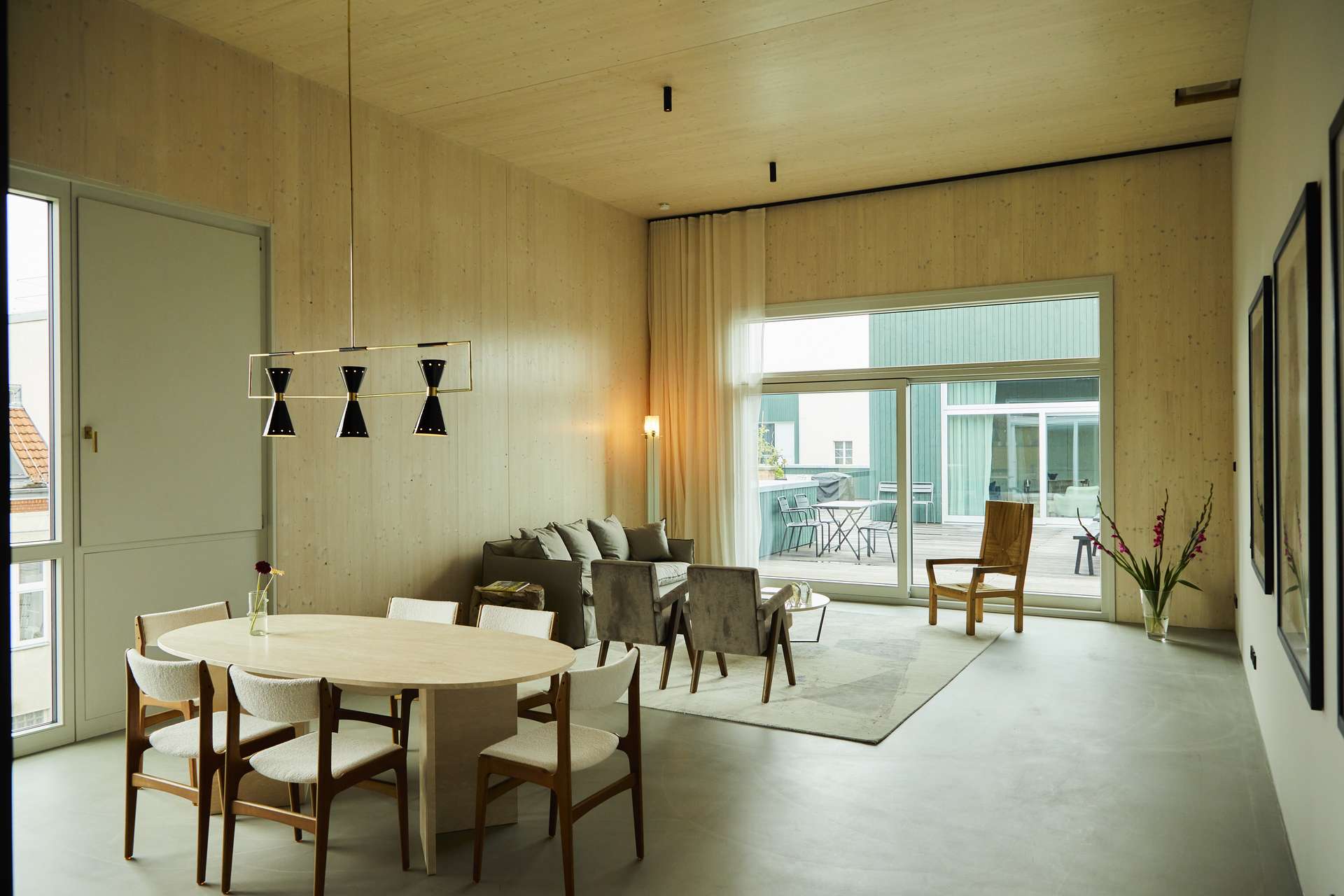 Exklusives Penthouse in Metropolen-Herz: Eleganz & Design auf 110qm, Dachterrasse, Retro-Design – Berlin
