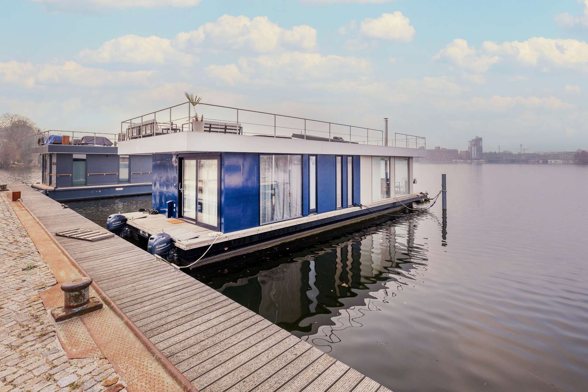 Erleben Sie das einmalige Gefühl, auf einem exklusiven Hausboot zu leben! – Berlin