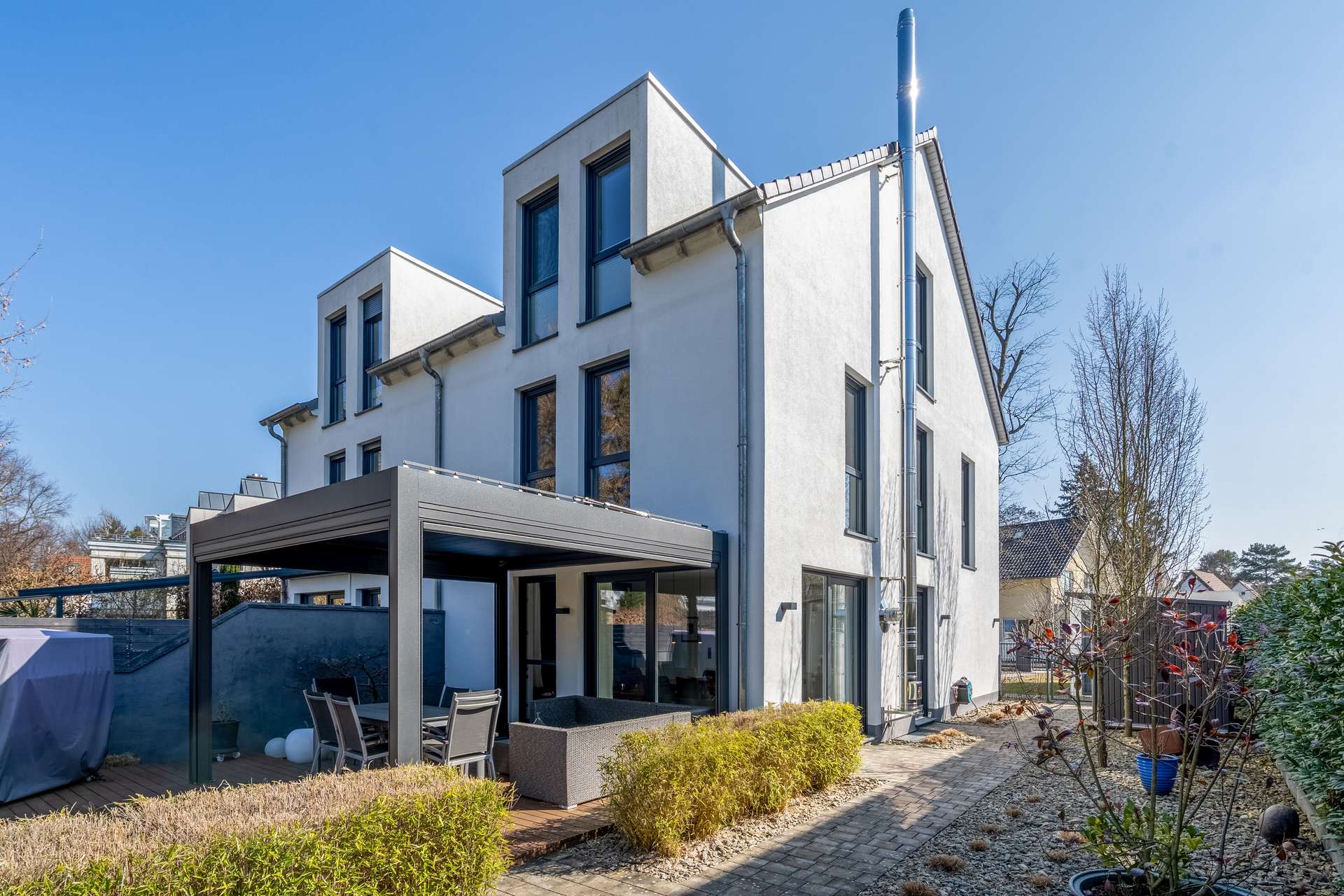 Modernes stylisches Wohlfühloase A+ Kamin FBH – Kleinmachnow