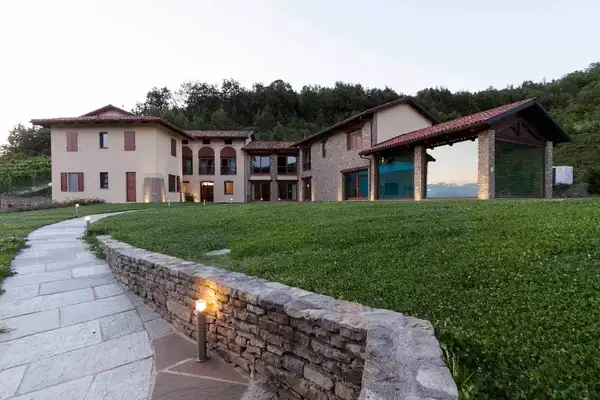 Ihr Traum wird wahr! Luxuriöse Villa in Piemont mit Blick auf Monte Viso