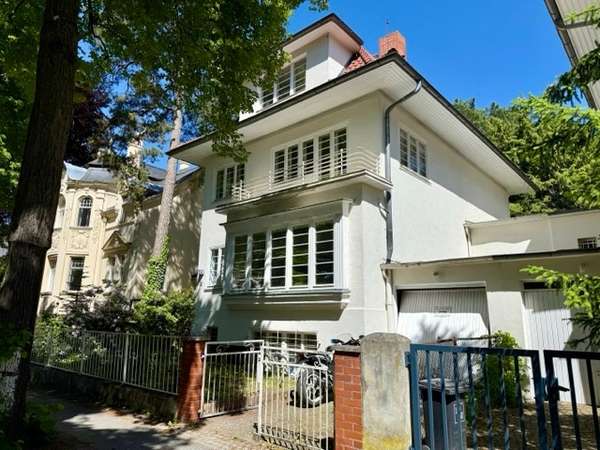 Exklusive Villa mit historischem Charme und vielseitigem Nutzungspotenzial