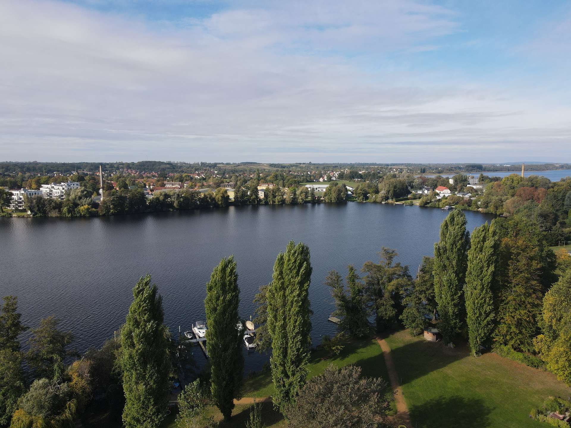 Schönes Wohnbaugrundstück mit Seezugang und Bootssteg in Werder (Havel) – Werder (Havel)