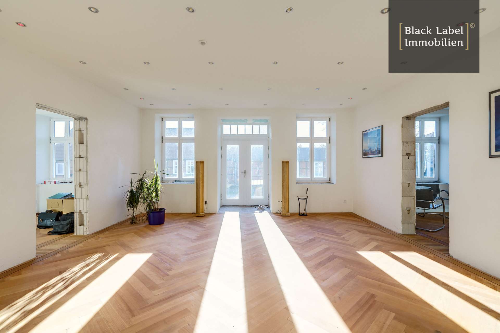 MFH auf riesigem Grundstück in Groß Pankow, ideal für die Kombination aus Wohnen und Gewerbe – Groß Pankow (Prignitz)